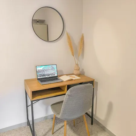 Comfy Flat With Large Terrace, Fiber Internet And Private Parking דירה חאניה
