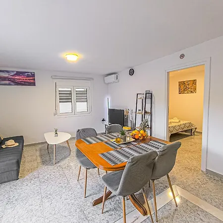Comfy Flat With Large Terrace, Fiber Internet And Private Parking Chania (Crete)