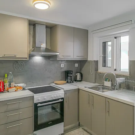 Comfy Flat With Large Terrace, Fiber Internet And Private Parking Apartment Chania (Crete)